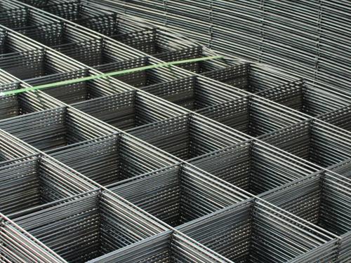 Welded wire mesh panel