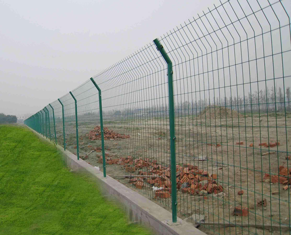 The use and characteristics of the fence net